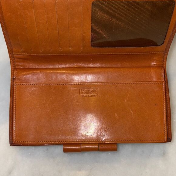 Dooney & Bourke Wallet Vintage Pebbled Leather Bifold Envelope Style Wallet - Picture 11 of 16